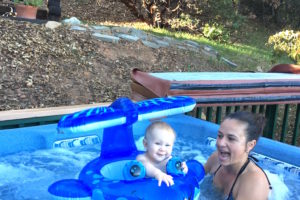 Angie and Mana in hot tub Julian Oct 2016
